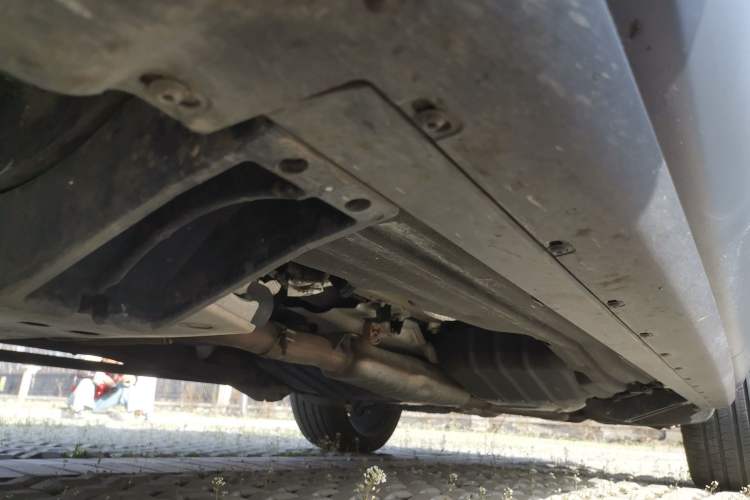 Used Land Rover Range 2022 3.0 L6 400 PS Classic Extended Version Chassis Front Left