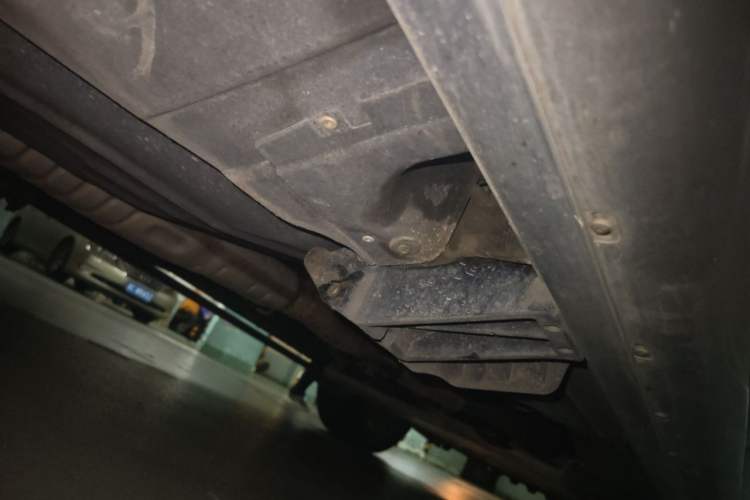 Used Land Rover Range 2022 3.0 L6 400 PS Classic Extended Version Chassis Rear Right