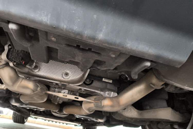 Used Land Rover Range 2022 3.0 L6 400 PS Classic Extended Version Chassis Rear