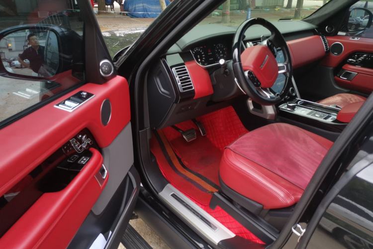 Used Land Rover Range 2022 3.0 L6 400 PS Prestige Extended Version Driver Seat