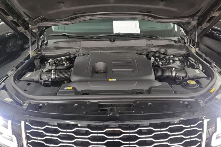 Used Land Rover Range 2022 3.0 L6 360 PS Legacy Edition Engine Bay