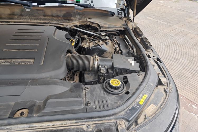 Used Land Rover Range 2022 3.0 L6 360 PS Legacy Edition Engine Bay Left