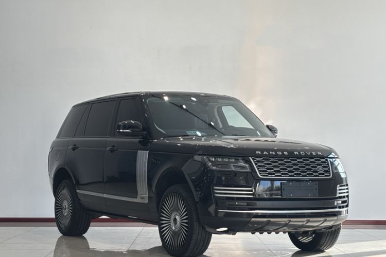 Used Land Rover Range 2022 3.0 L6 400 PS Classic Extended Version Exterior 2