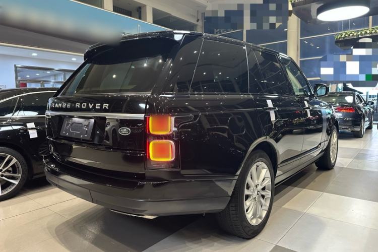 Used Land Rover Range 2022 3.0 L6 360 PS Legacy Edition Exterior 5