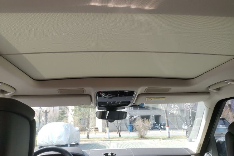 Used Land Rover Range 2022 3.0 L6 400 PS Classic Extended Version Headliner