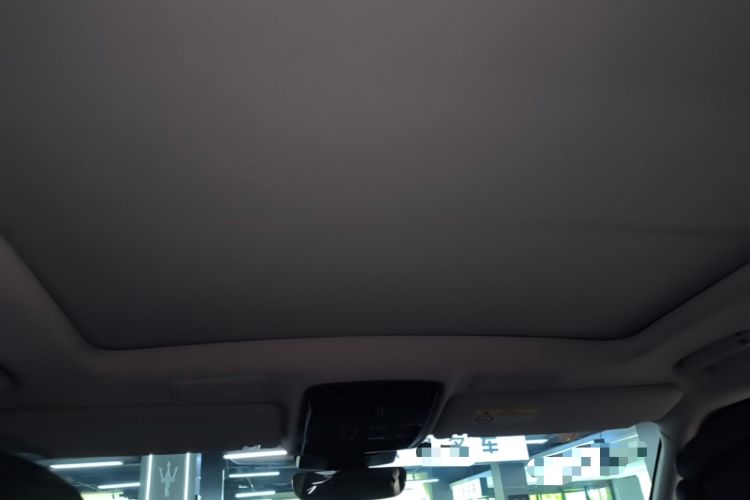 Used Land Rover Range 2022 3.0 L6 400 PS Classic Extended Version Headliner
