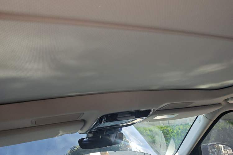 Used Land Rover Range 2022 3.0 L6 400 PS Classic Extended Version Headliner