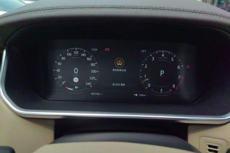 Used Land Rover Range 2022 3.0 L6 400 PS Classic Extended Version Instrument Cluster