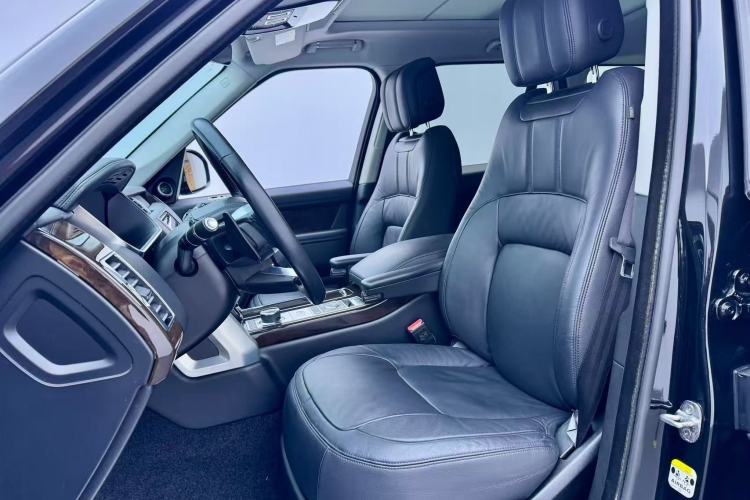 Used Land Rover Range 2022 3.0 L6 360 PS Grand Edition Interior 6