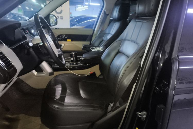 Used Land Rover Range 2022 3.0 L6 360 PS Legacy Edition Left Front Seat