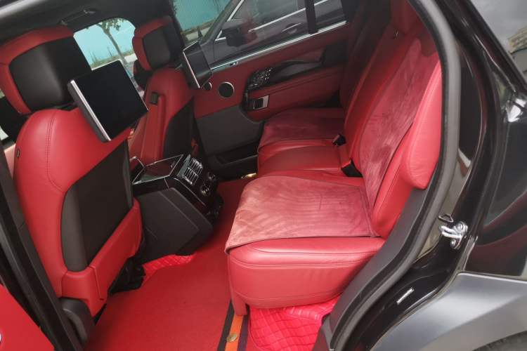 Used Land Rover Range 2022 3.0 L6 400 PS Prestige Extended Version Left Rear Seat