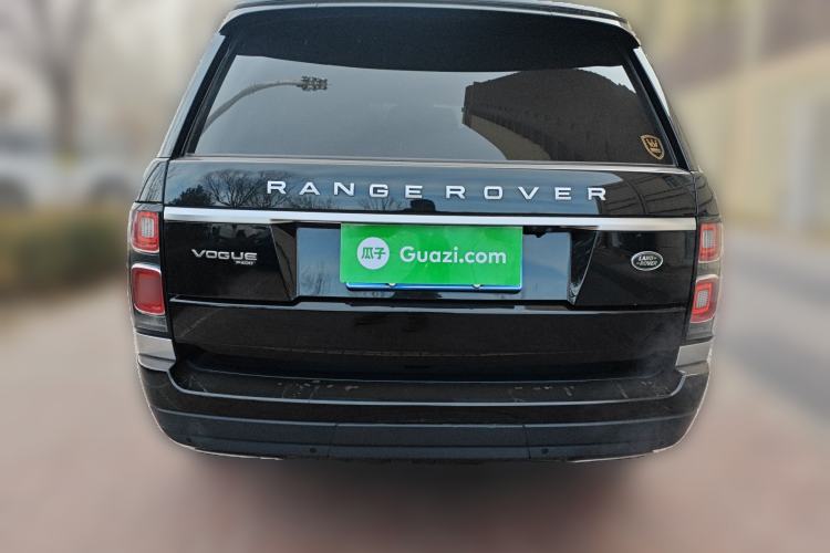 Used Land Rover Range 2022 3.0 L6 400 PS Classic Extended Version Rear