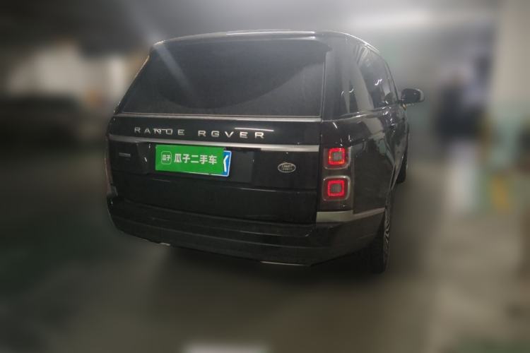 Used Land Rover Range 2022 3.0 L6 400 PS Classic Extended Version Rear Right 45 Deg