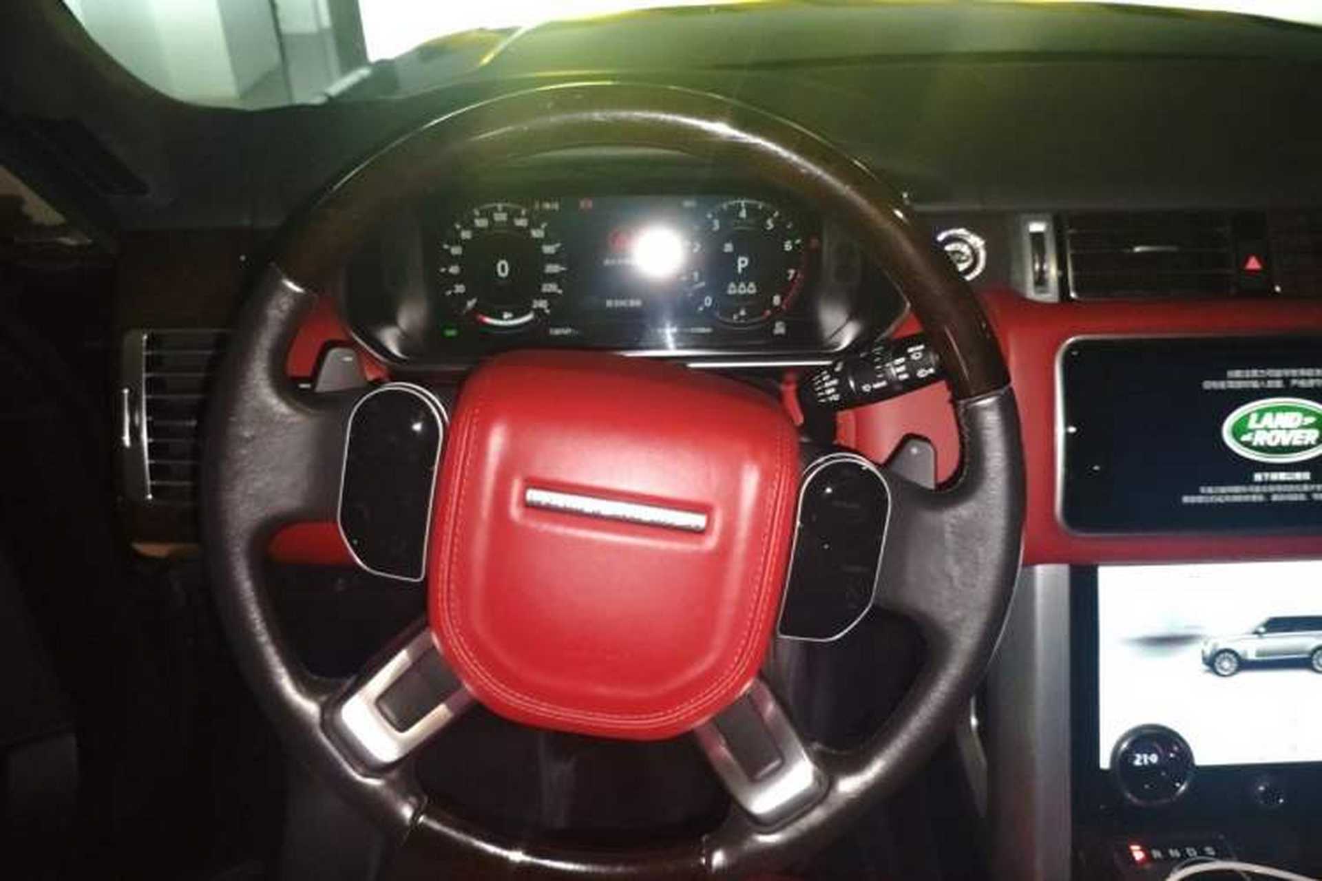Used Land Rover Range 2022 3.0 L6 360 PS Grand Edition Steering Wheel