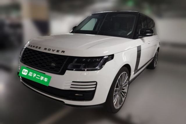 Land Rover Range 2022 3.0 L6 400 PS Classic Extended Version مستعملة