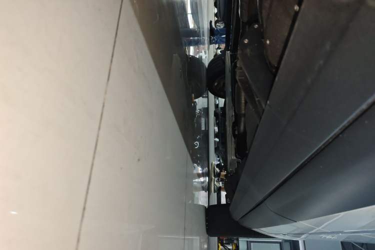 Used Land Rover Range 2022 3.0 L6 400 PS Classic Extended Version Chassis Front Left