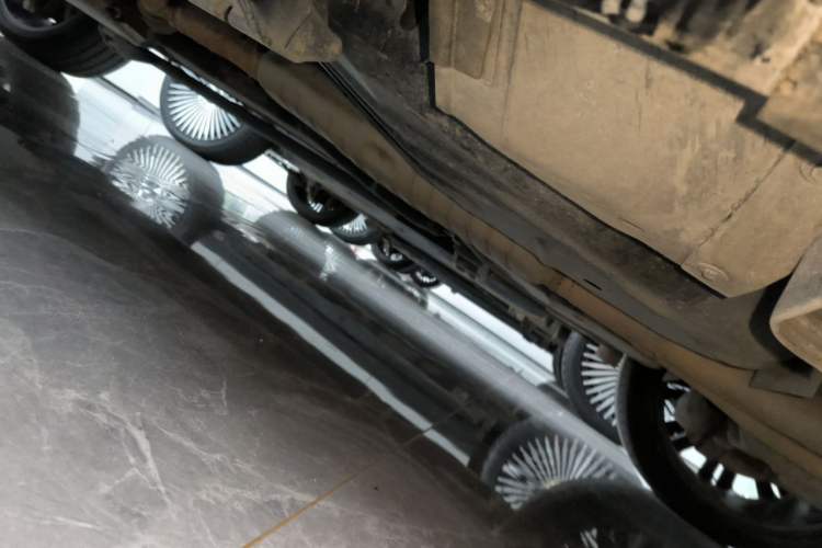Used Land Rover Range 2022 3.0 L6 400 PS Prestige Extended Version Chassis Rear Left