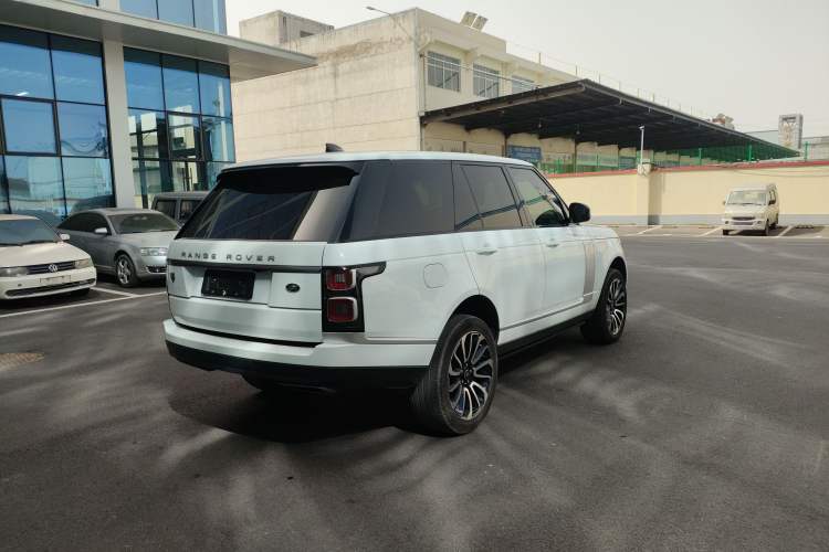 Used Land Rover Range 2022 3.0 L6 360 PS Grand Edition Exterior 3