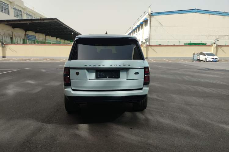 Used Land Rover Range 2022 3.0 L6 360 PS Grand Edition Exterior 4