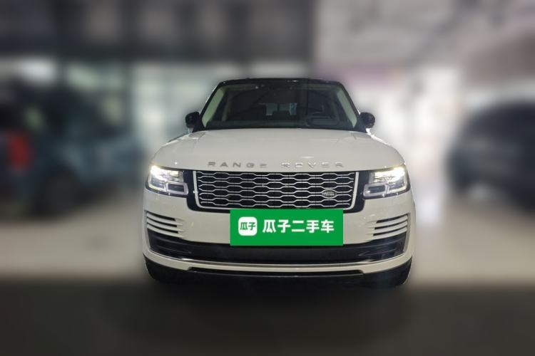 Used Land Rover Range 2022 3.0 L6 400 PS Classic Extended Version Front
