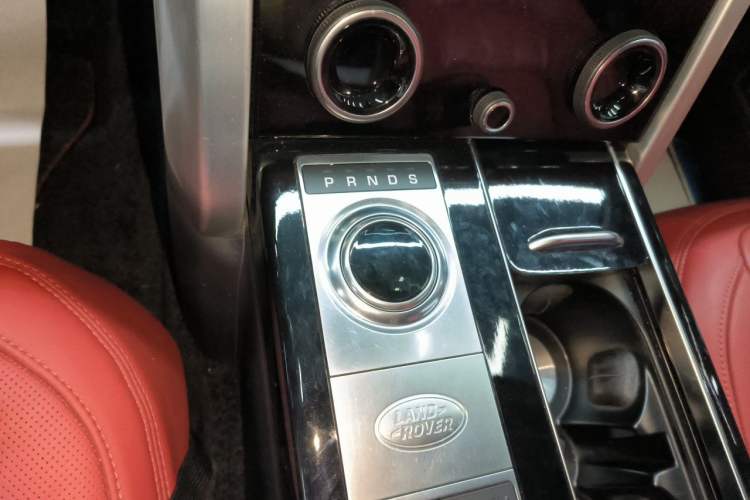Used Land Rover Range 2022 3.0 L6 400 PS Prestige Extended Version Gear Lever