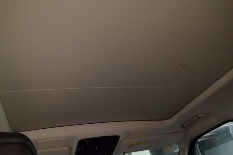 Used Land Rover Range 2022 3.0 L6 360 PS Legacy Edition Headliner