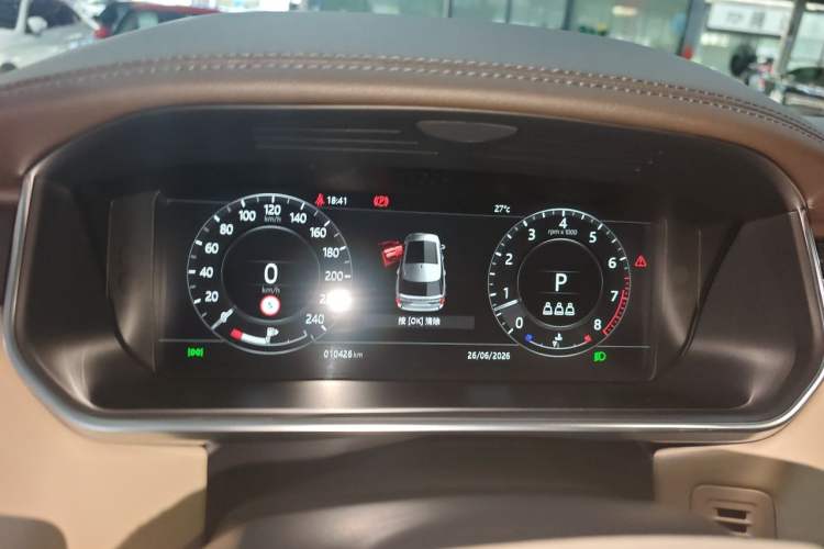 Used Land Rover Range 2022 3.0 L6 400 PS Classic Extended Version Instrument Cluster
