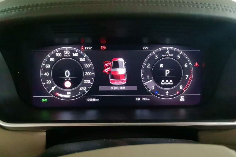 Used Land Rover Range 2022 3.0 L6 360 PS Legacy Edition Instrument Cluster