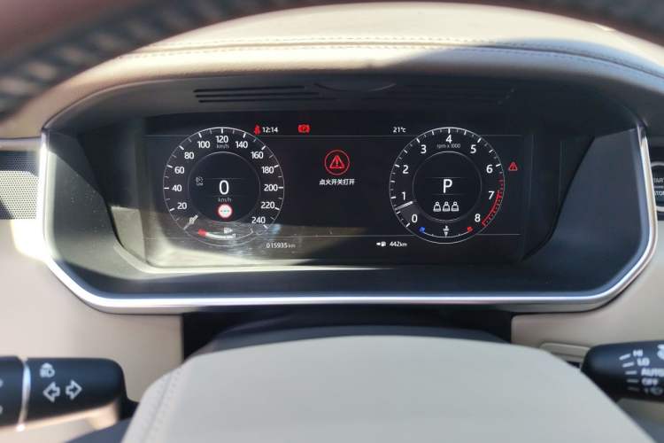 Used Land Rover Range 2022 3.0 L6 400 PS Classic Extended Version Instrument Cluster