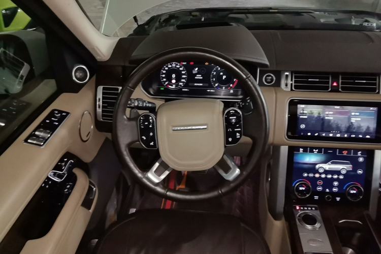 Used Land Rover Range 2022 3.0 L6 360 PS Legacy Edition Steering Wheel