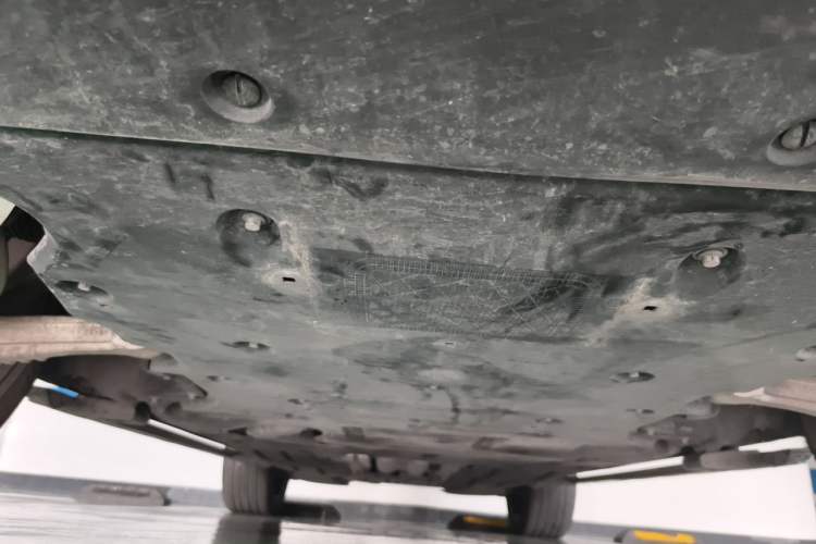Used Land Rover Range 2023 3.0 L6 360 PS Grand Edition Chassis Front