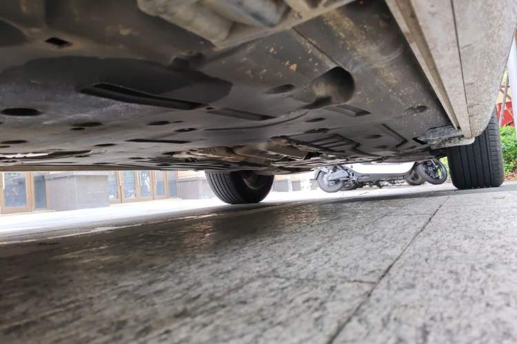 Used Land Rover Range 2023 3.0 L6 400 PS Extended Long-Wheelbase Version Chassis Front Left