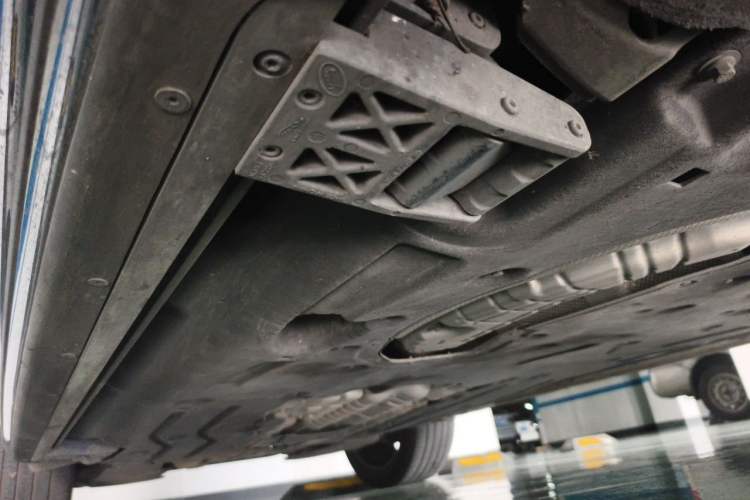 Used Land Rover Range 2023 3.0 L6 360 PS Grand Edition Chassis Front Right