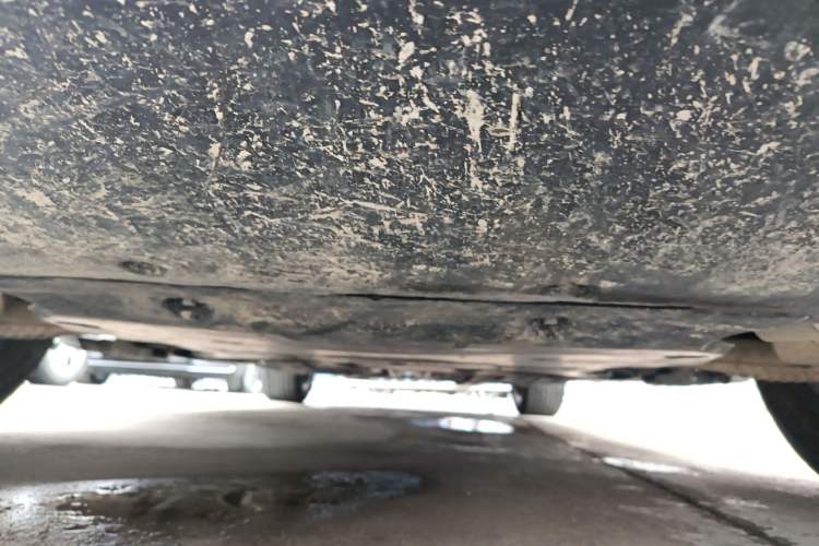Used Land Rover Range 2023 3.0 L6 400 PS Extended Long-Wheelbase Version Chassis Front