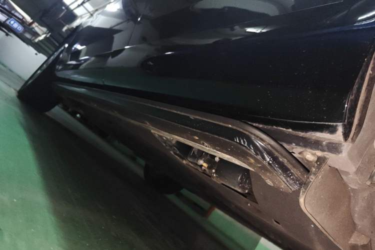 Used Land Rover Range 2023 3.0 L6 400 PS Prestige Seven-Seater Extended Version Chassis Rear Left