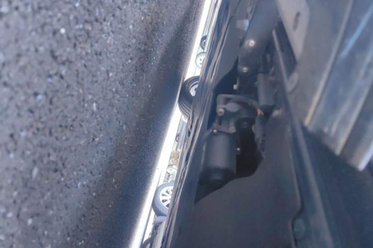 Used Land Rover Range 2023 3.0 L6 400 PS Prestige Seven-Seater Extended Version Chassis Rear Left