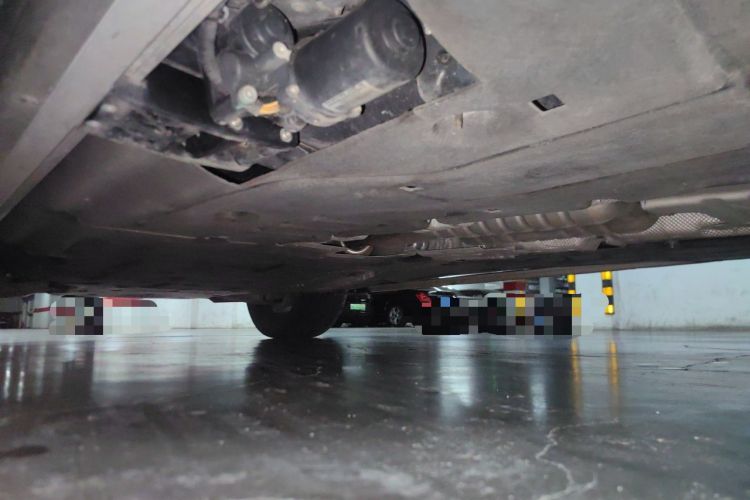 Used Land Rover Range 2023 3.0 L6 400 PS Prestige Seven-Seater Extended Version Chassis Rear Left