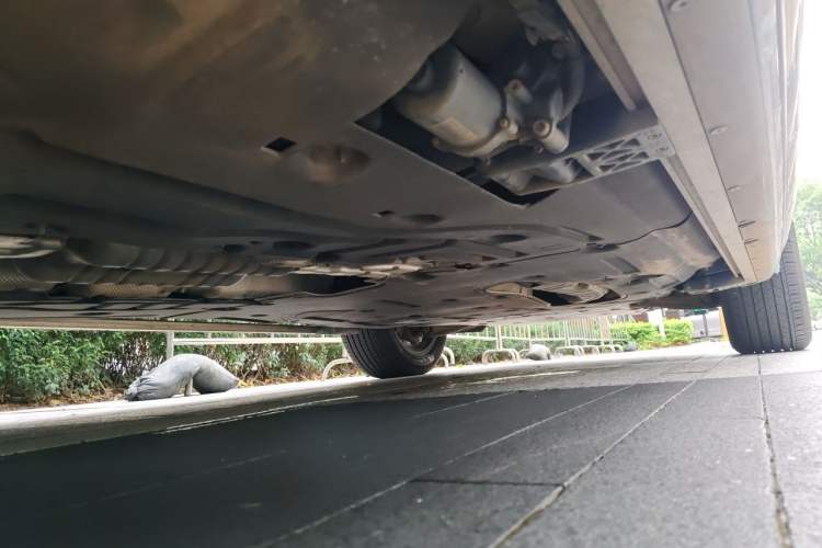 Used Land Rover Range 2023 3.0 L6 400 PS Extended Long-Wheelbase Version Chassis Rear Right
