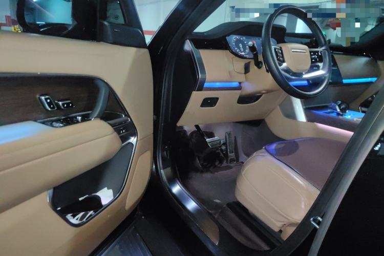 Used Land Rover Range 2023 3.0 L6 400 PS Prestige Seven-Seater Extended Version Driver Seat