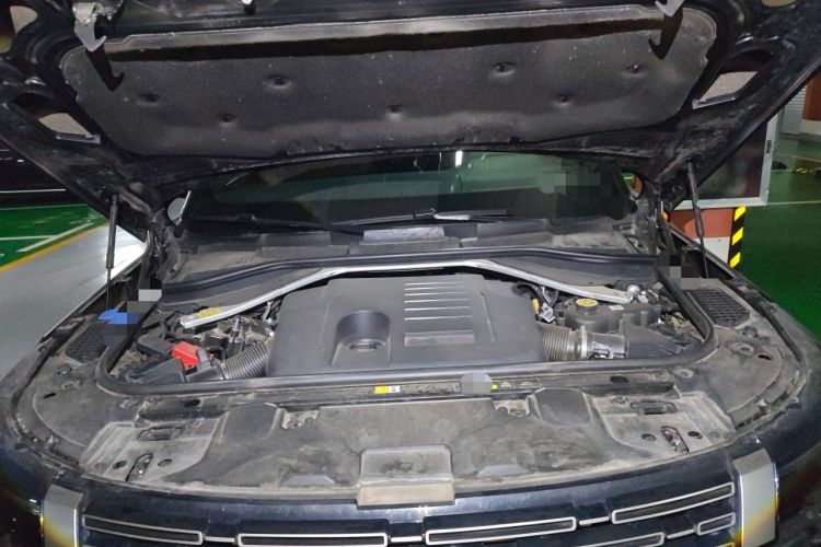 Used Land Rover Range 2023 3.0 L6 400 PS Prestige Seven-Seater Extended Version Engine Bay