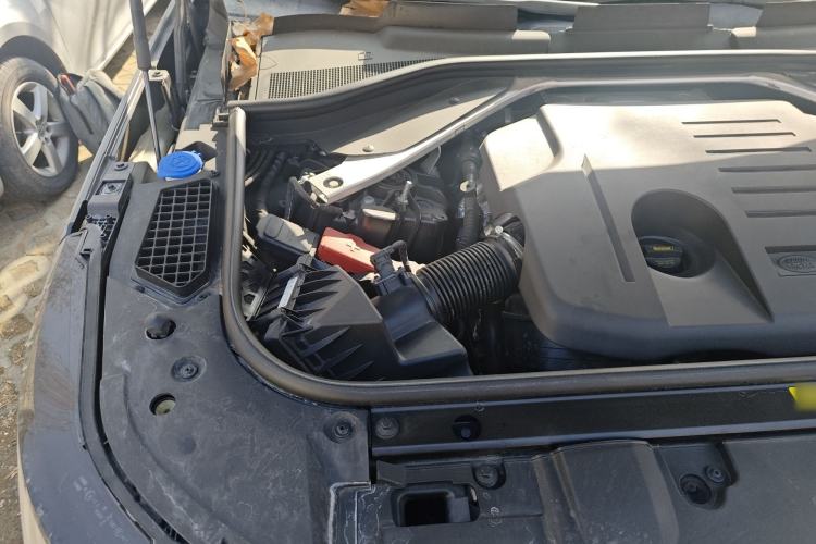 Used Land Rover Range 2023 Revised Version 3.0 L6 400 PS Extended Luxury Edition Engine Bay Right