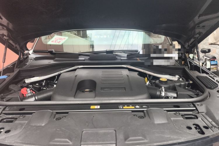 Used Land Rover Range 2023 3.0 L6 400 PS Prestige Seven-Seater Extended Version Engine Bay