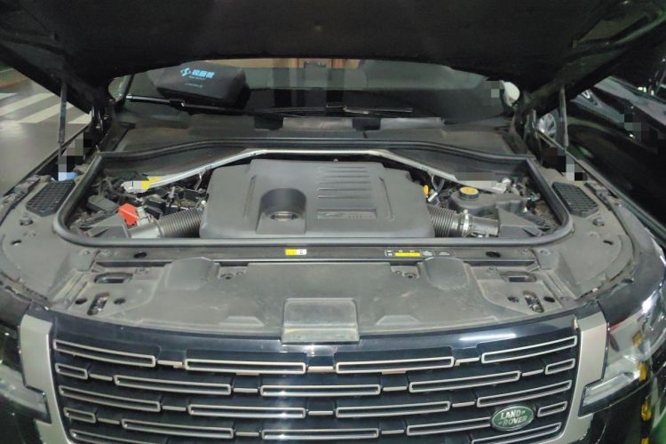Used Land Rover Range 2023 3.0 L6 400 PS Prestige Seven-Seater Extended Version Engine Bay