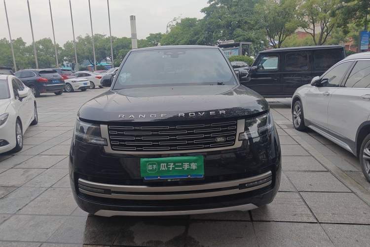 Used Land Rover Range 2023 3.0 L6 400 PS Prestige Seven-Seater Extended Version Front