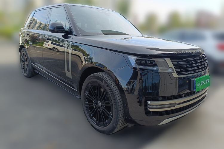 Used Land Rover Range 2023 3.0 L6 400 PS Prestige Seven-Seater Extended Version Front Right 45 Deg