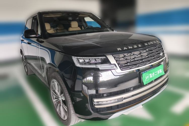 Used Land Rover Range 2023 3.0 L6 360 PS Grand Edition Front Right 45 Deg