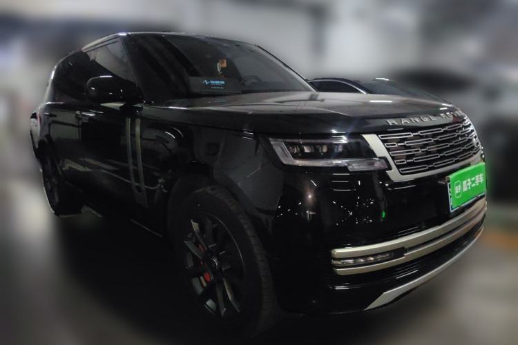 Used Land Rover Range 2023 3.0 L6 400 PS Prestige Seven-Seater Extended Version Front Right 45 Deg