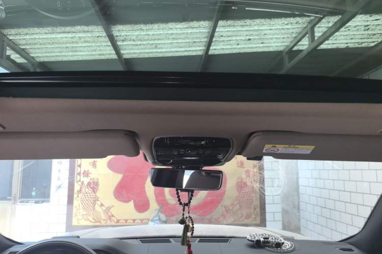Used Land Rover Range 2023 3.0 L6 400 PS Prestige Seven-Seater Extended Version Headliner