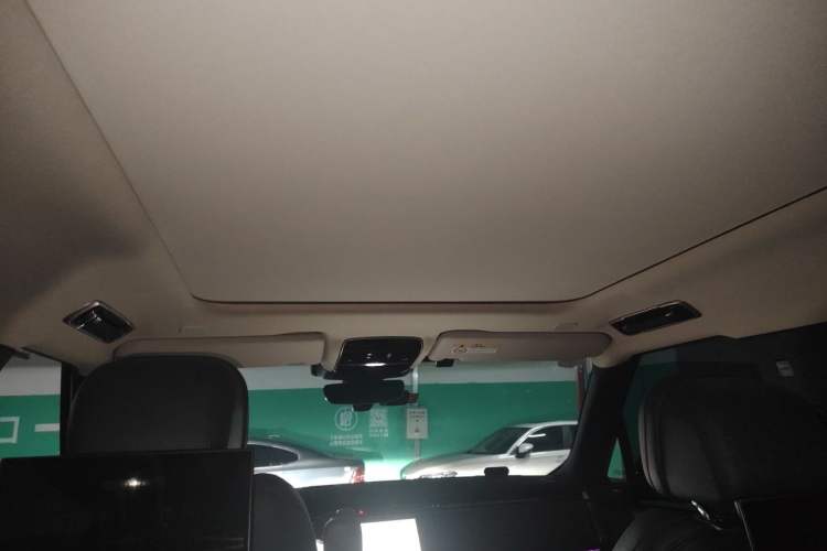 Used Land Rover Range 2023 Revised Version 3.0 L6 400 PS Extended Luxury Edition Headliner
