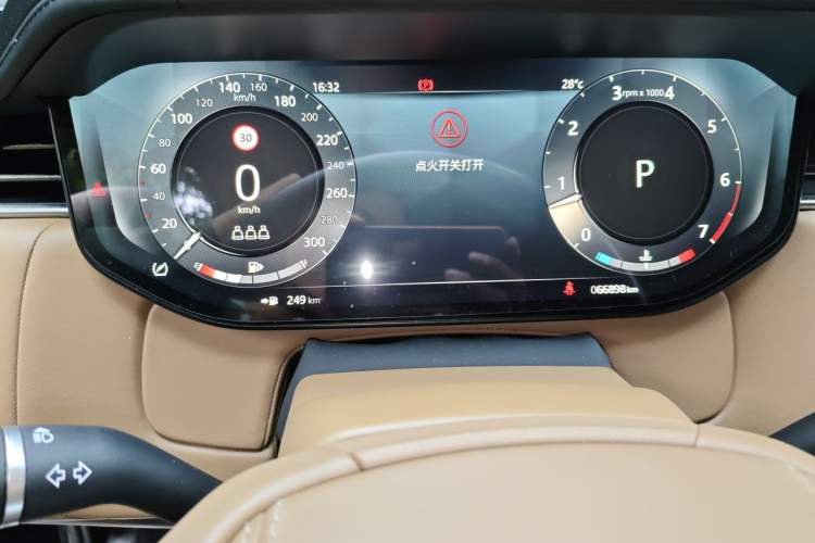 Used Land Rover Range 2023 3.0 L6 400 PS Extended Long-Wheelbase Version Instrument Cluster